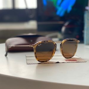 Ray-Ban Tortoise/Gold, Brown Classic B-15